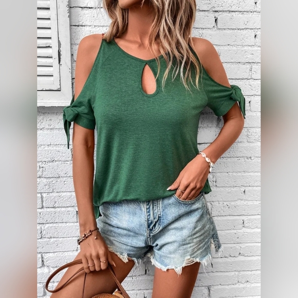 Keyhole Cold Shoulder T-Shirt - Picture 3 of 6